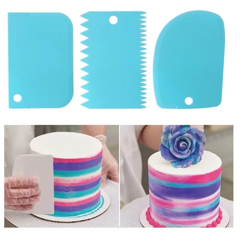 Kitchen Tools For Baking - ชุดเครื่องมือปาดครีม 3 ชิ้น แบบฟันหยัก สำหรับตกแต่งเค้ก ฟองดองท์